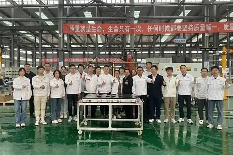 每天车闻：MINI品牌高层调整，问界M9累计大定破8万台