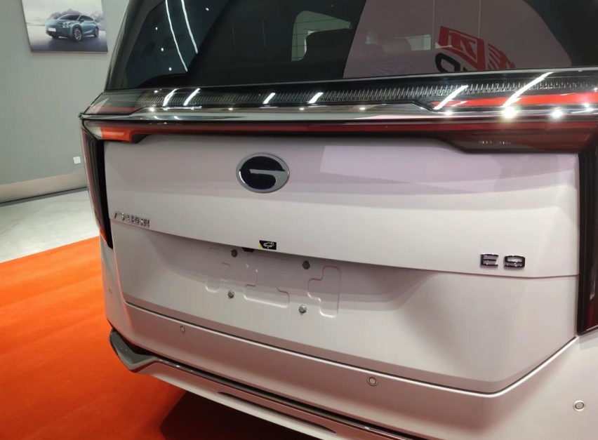 M8混动版！传祺“E9”实车现身，搭2.0T插混，比腾势D9更香？
