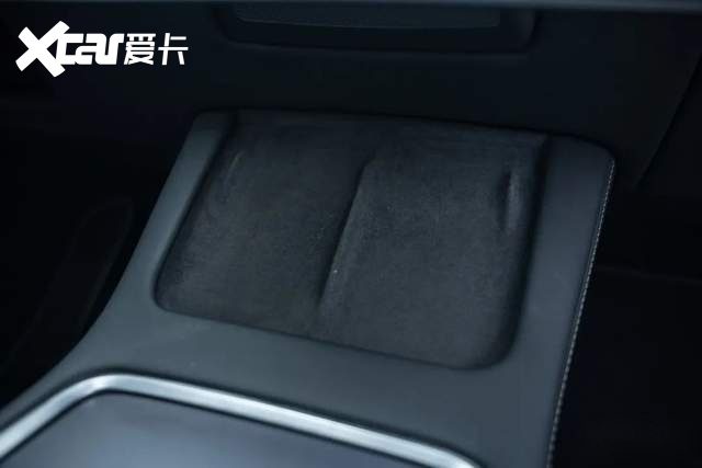 年轻人的“大号玩具车” 春节试驾 Model Y P