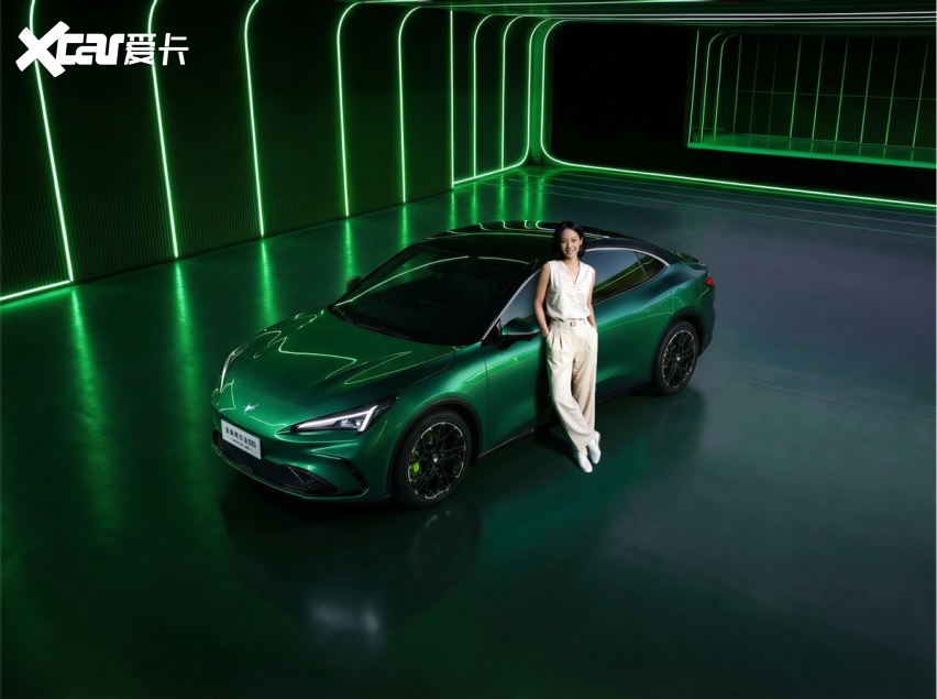 15分钟补能540km,极狐全新阿尔法S5律动上市补贴价9.98万起