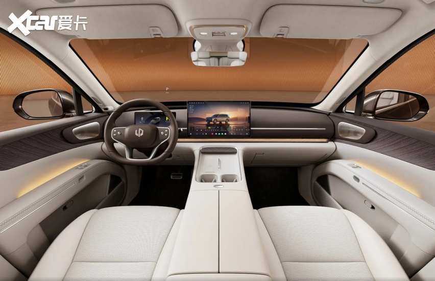 零跑D19内饰曝光!17.3英寸中控屏+21英寸后排屏+8升冰箱+6座