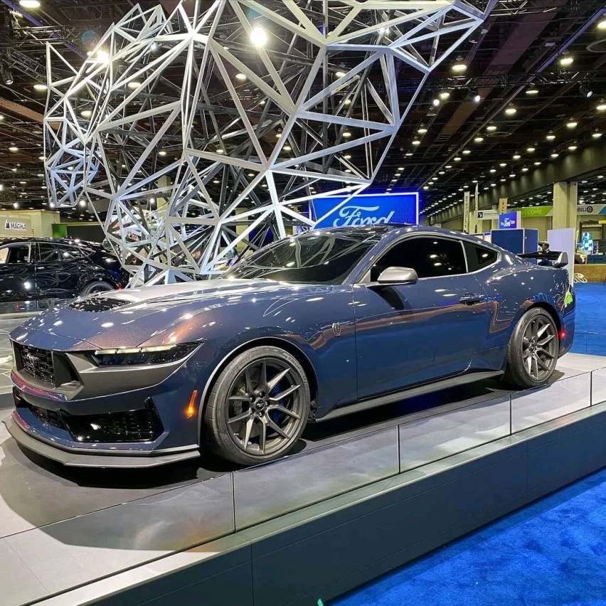 全新福特Mustang野马曝光 外观爆改 5.0L引擎