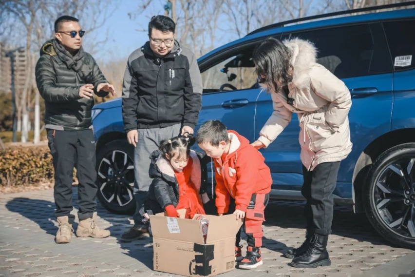 《上车吧！朋友》 路人眼中的锐界PLUS怎么样？