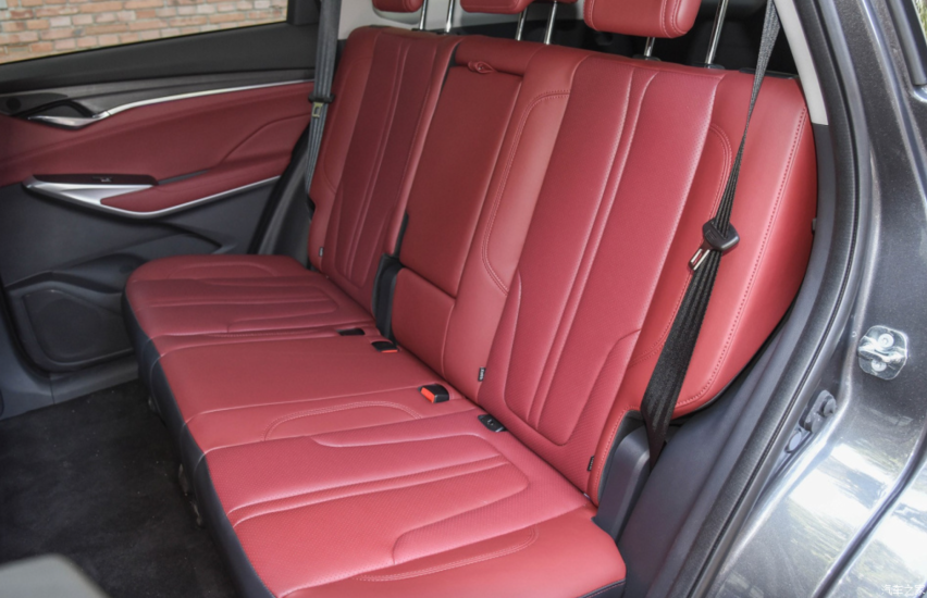 家用SUV，要大要舒适要安全，预算15万左右谁能一步到位？
