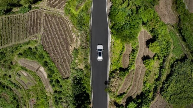 试驾 BMW iX3：体验新时代的可持续发展