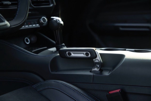 解读全新福特Mustang Dark Horse®漂移电子手刹
