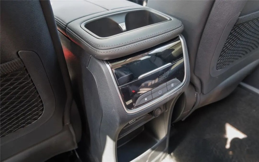 最“奶爸”的新能源MPV，上汽大通MAXUS MIFA 5家用刚刚好
