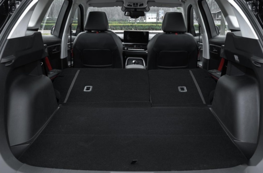 预算10万买家用SUV，这俩车怎么选？