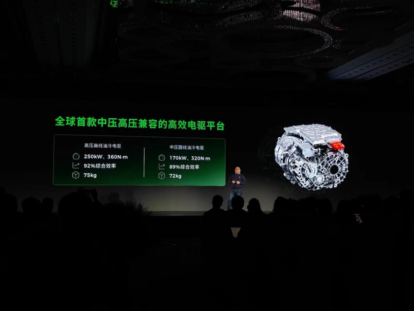 零跑 C10：「车中小米」「半价理想」