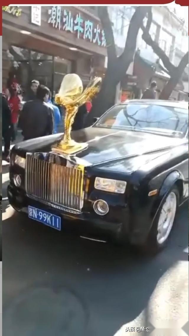 如何在朋友圈低调炫自己的豪车，又不会让人反感呢？