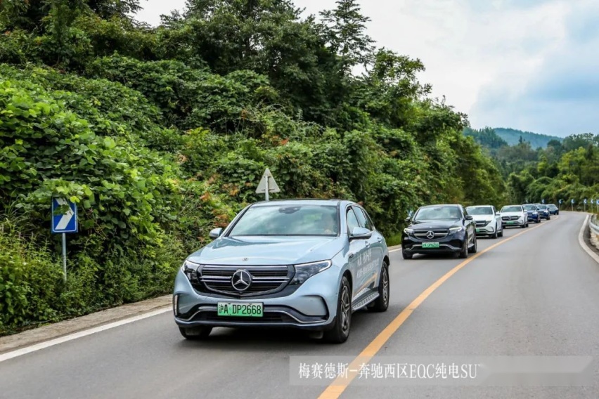 上山路轻松跑到90km/h，奔驰EQC有些颠覆我的认知