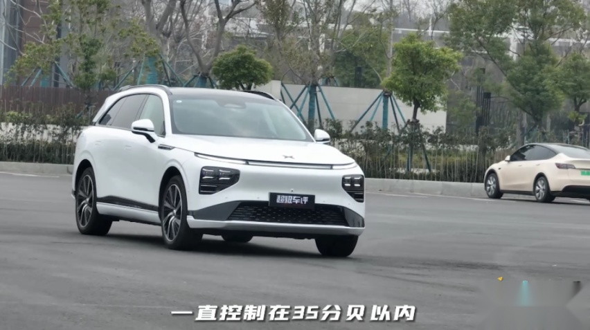 新能源学院实测｜5D智能座舱，极致的音乐体验——小鹏G9
