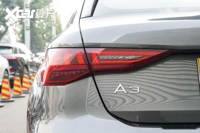 年轻人入门级豪车，还有运动套件可供选择！亮相广州车展