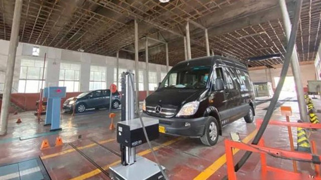 明明用车更轻松了，为什么说年检改革是宣判燃油车“死缓”？