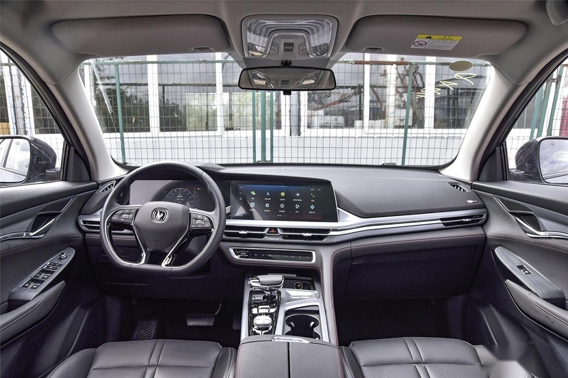 新生代运动型SUV 东风风神AX7马赫版对比长安CS75 PLUS