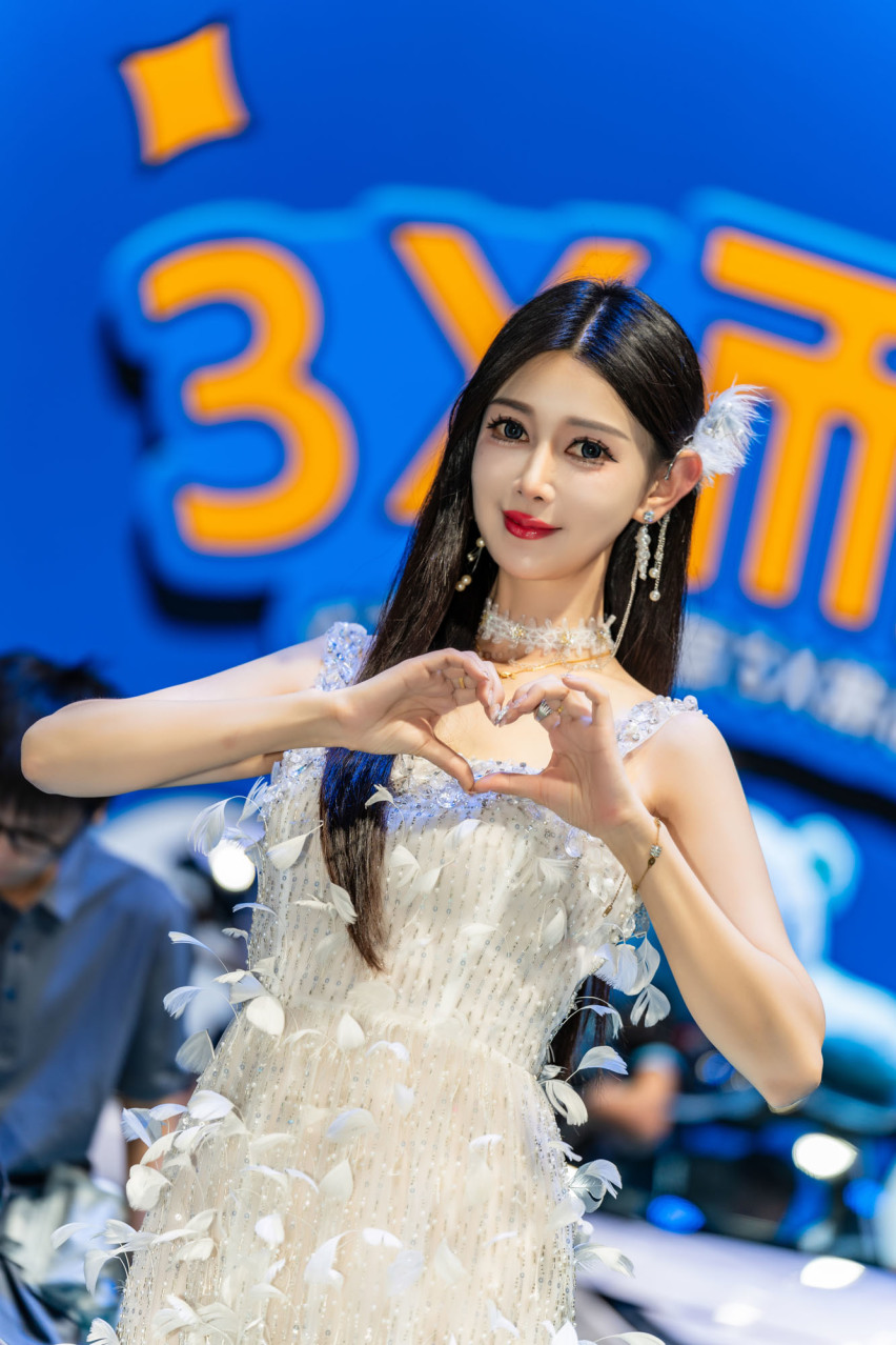 2024广州车展小姐姐大合集！是真男人就坚持到最后一张！