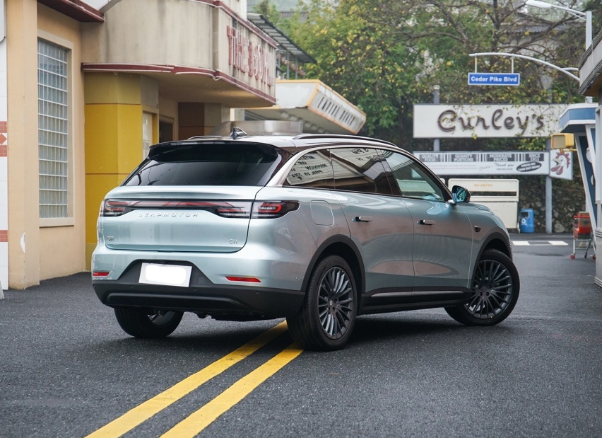 不到15万的中型增程式SUV！轴距接近3米配无框车门，续航1000Km