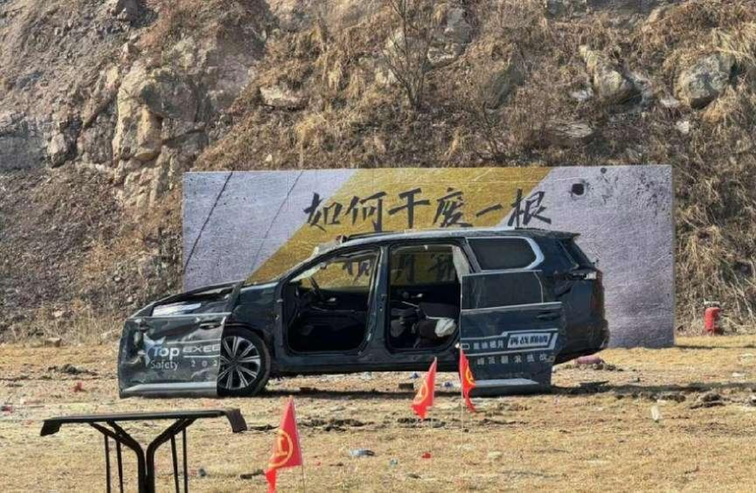 翻滚不够还要实弹射击？星途揽月的车身究竟还能承受多大的“伤害”？