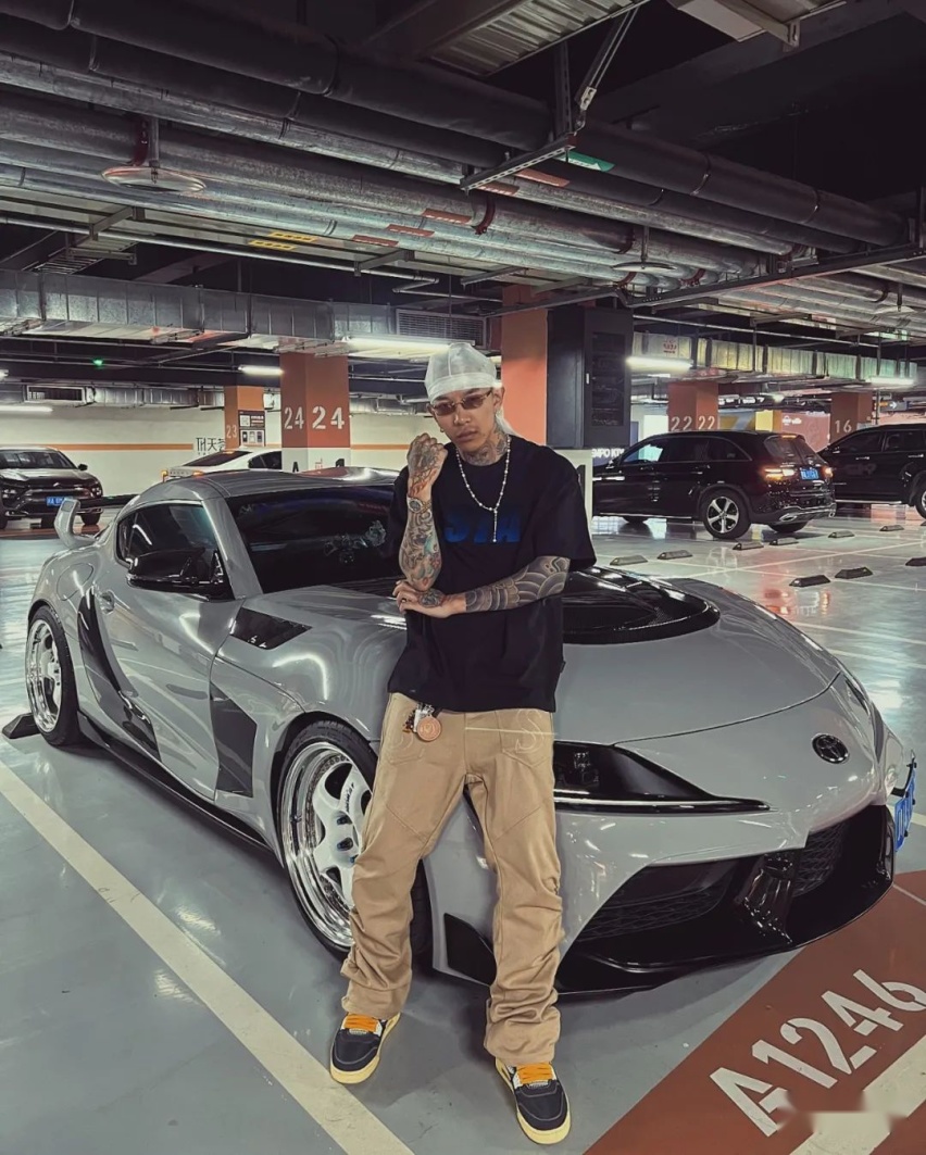 满是碳纤维件的丰田Supra，为了一套轮毂而舍去Endless刹车