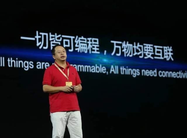 方运舟被周鸿祎喧宾夺主，哪吒汽车联姻360为哪般？