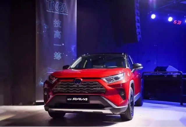 TNGA架构带来质的飞跃 全新RAV4荣放重塑紧凑型SUV标