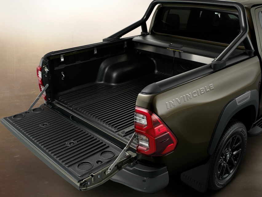 丰田官方发布了2021款的Hilux