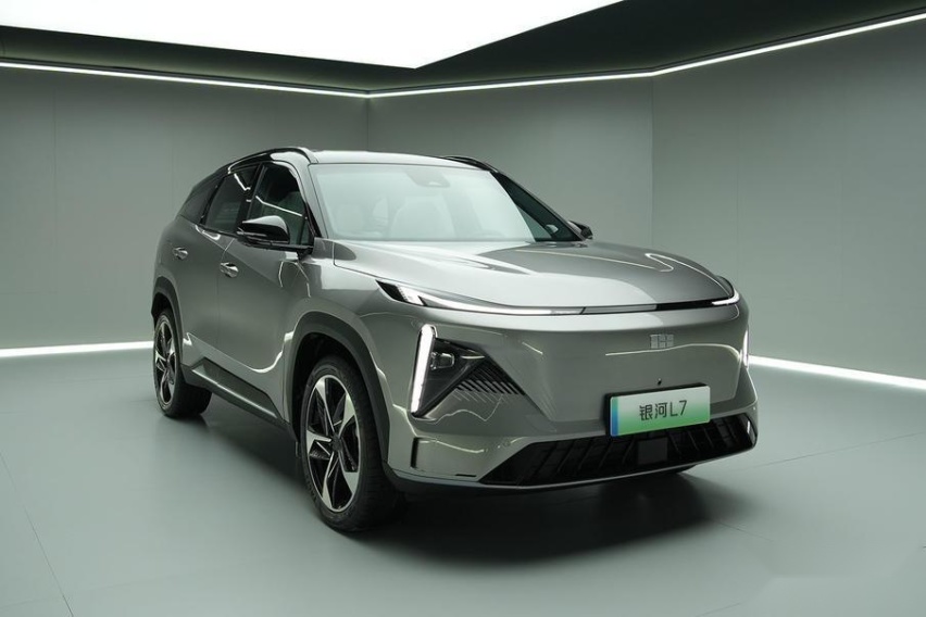 吉利银河L7上市 售13.87万-17.37万，全系五款车型哪款更值？