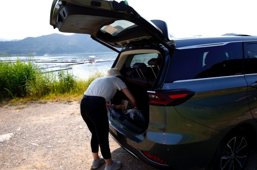 你说10万的MPV买不来豪华舒适？汉腾V7：对不起我来晚了