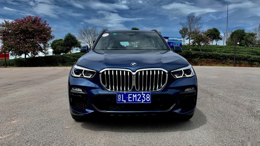 标配激光大灯的中大型SUV！开上TA才懂啥叫豪华又运动