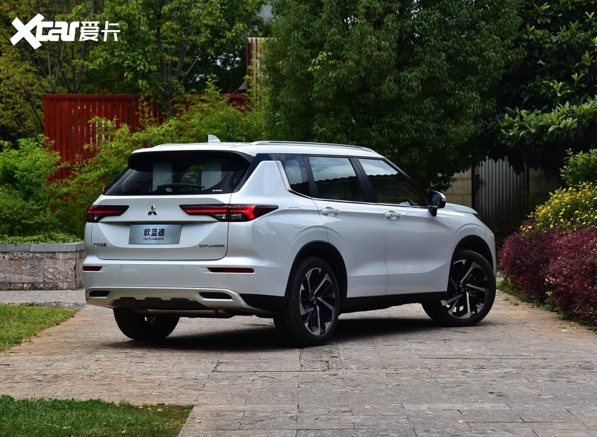 16.98万元起 全新三菱欧蓝德上市 搭载1.5t发动机