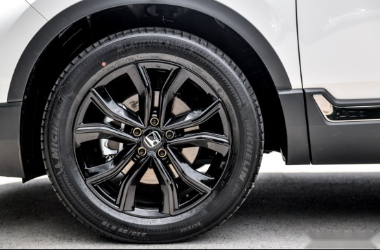 城市SUV“鼻祖”新CR-V再升级：尺寸变大、内饰精装、安全