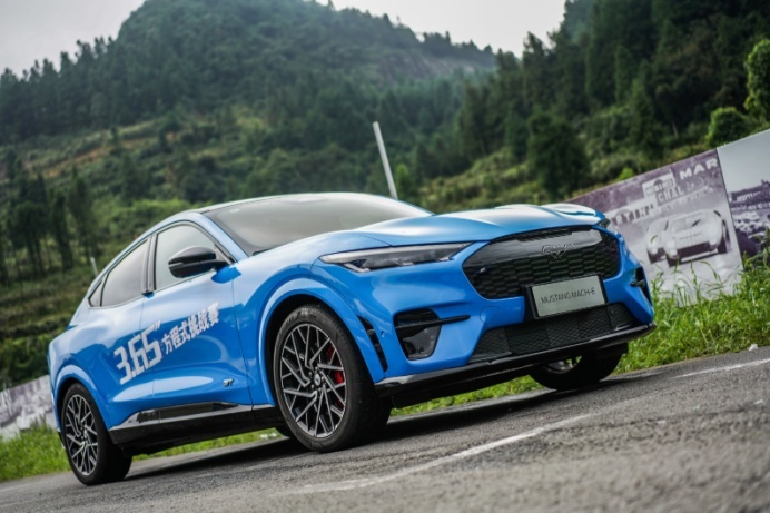 试驾福特Mustang Mach-E：和大排量自吸车开起来没区别！