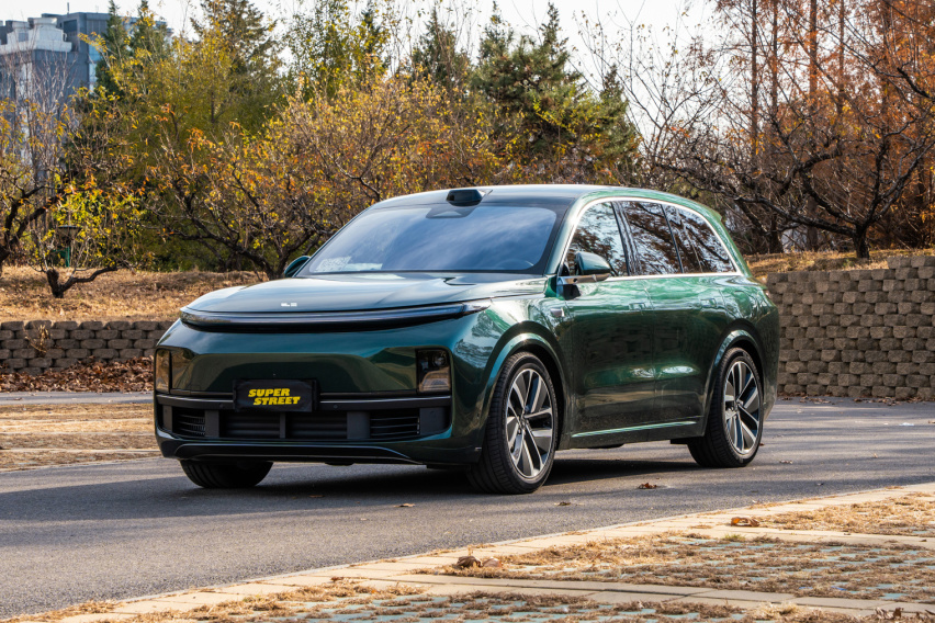 理想L8中大型SUV 智能驾驶很好用 车内娱乐设施丰富