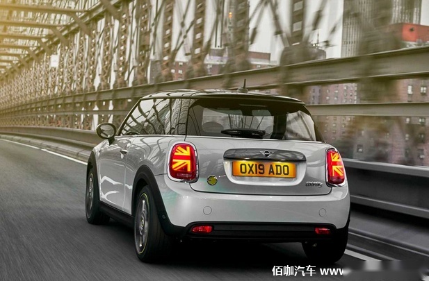 MINI Cooper SE.png