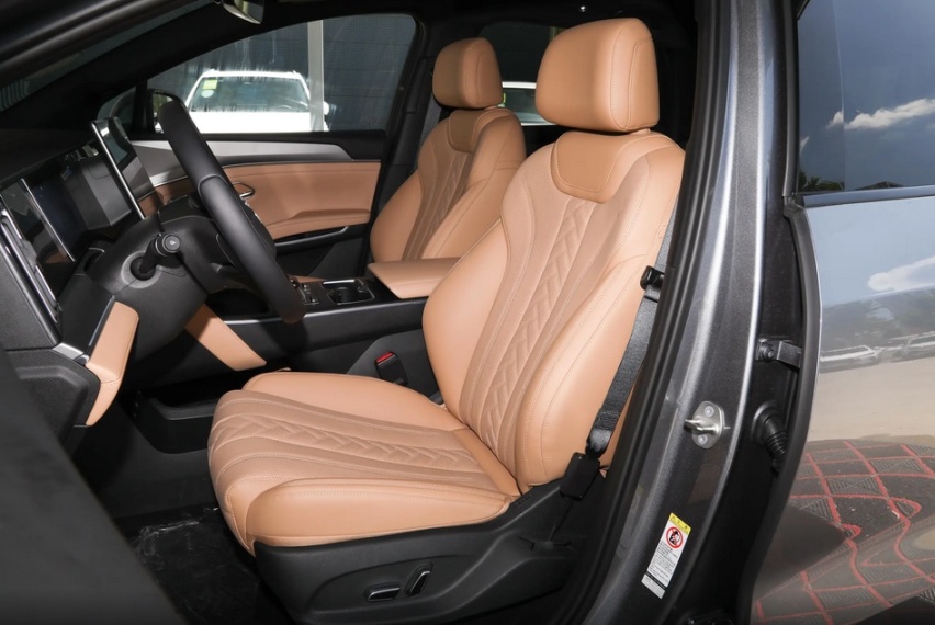 13.58万起，买中型插混SUV，亏电百公里油耗3.9L