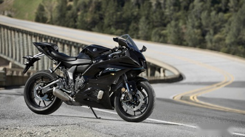 雅马哈YZF-R7降世，中量级跑车大乱斗