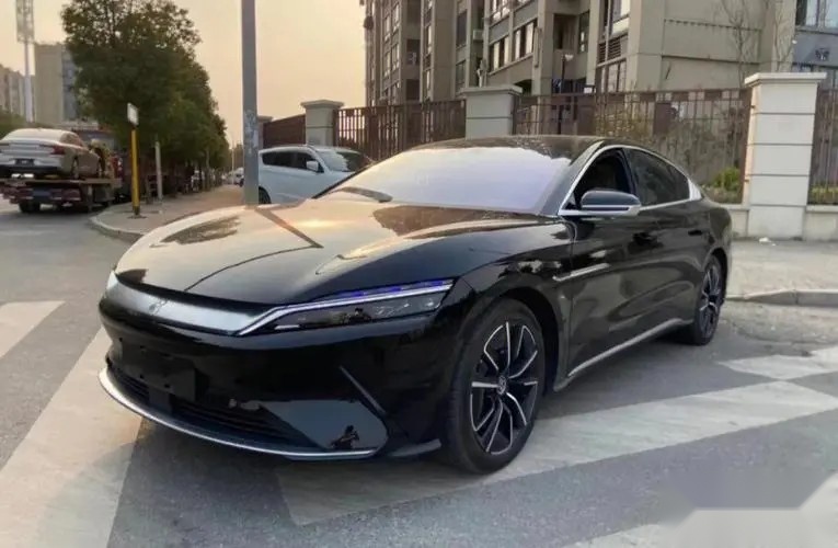 C级车的市场奔驰依旧是老大 沃尔沃S90表现不错