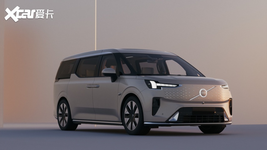 开启豪华mpv新时代 沃尔沃首款纯电豪华mpv em90全球首发