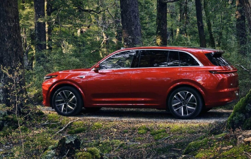 10月中大型SUV“上险量”有点惨 新势力异军突起 卡宴、卫士上榜