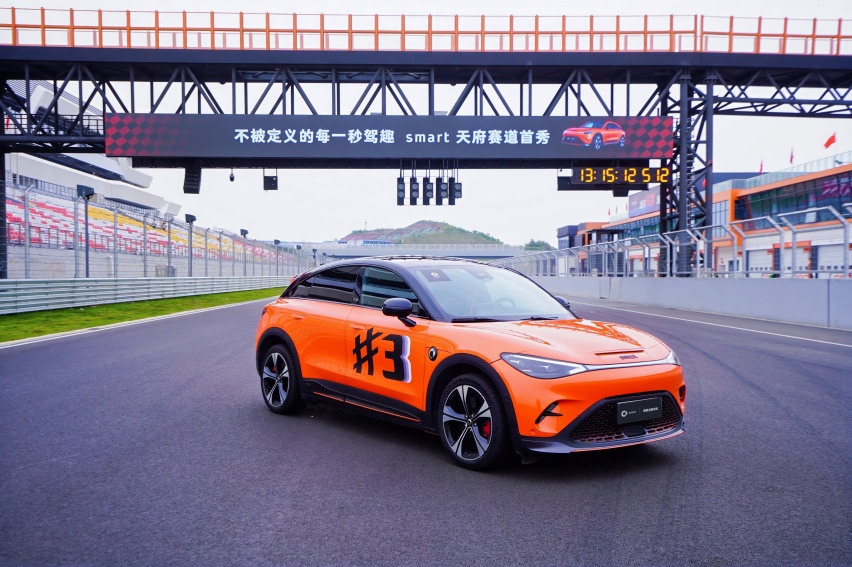 smart精灵#3 BRABUS与刘泽煊，挑战天府赛道！