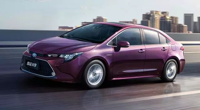 双擎的存在,毕竟同属丰田,雷凌双擎也算是一直被卡罗拉双擎压着