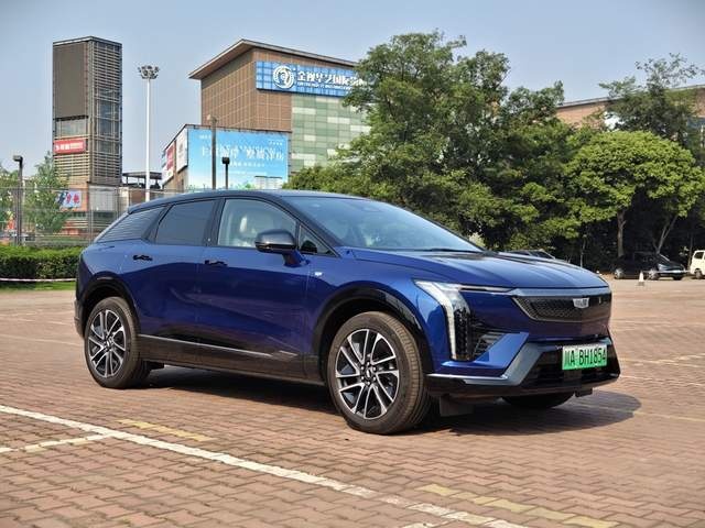 BBA涨价退出价格战，25万成豪华纯电SUV价格底线