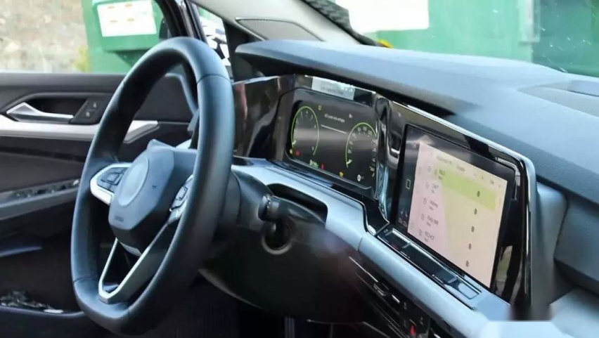 新款高尔夫8 GTI已露面，钢炮们等吗？