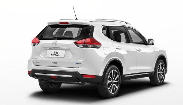 全新奇骏实车现身，神似RAV4，换液晶仪表电子档把，注定要大