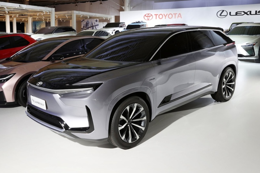 纯电汉兰达“平替”？丰田首款三排纯电SUV bZ5X的信息都在这了