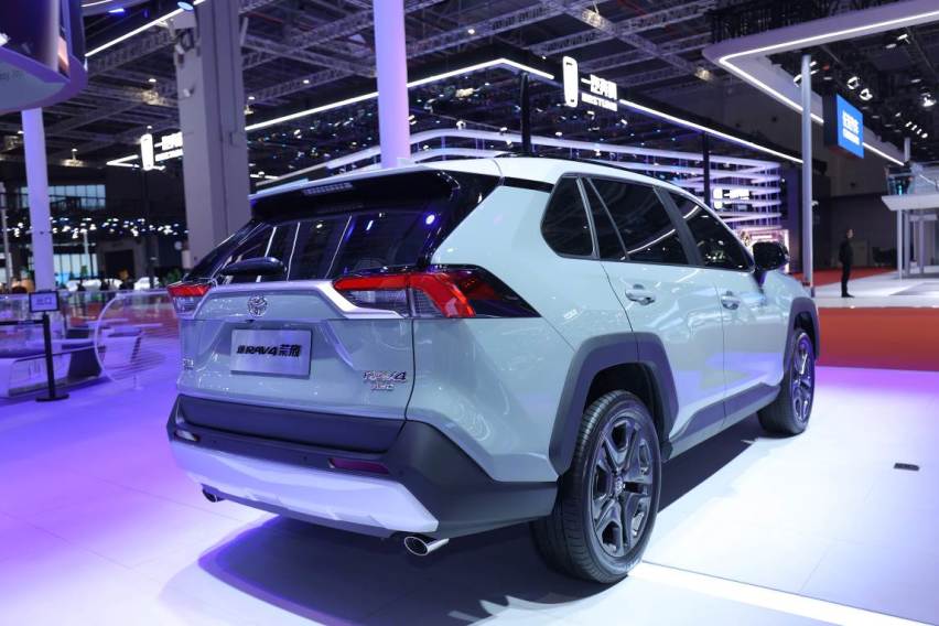 一汽丰田新RAV4荣放上海车展首秀 野性进化，越级新生