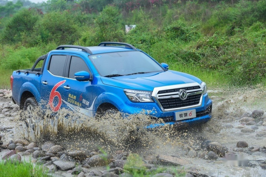 找回儿时玩泥巴的乐趣 郑州日产皮卡“湿身式”越野体验