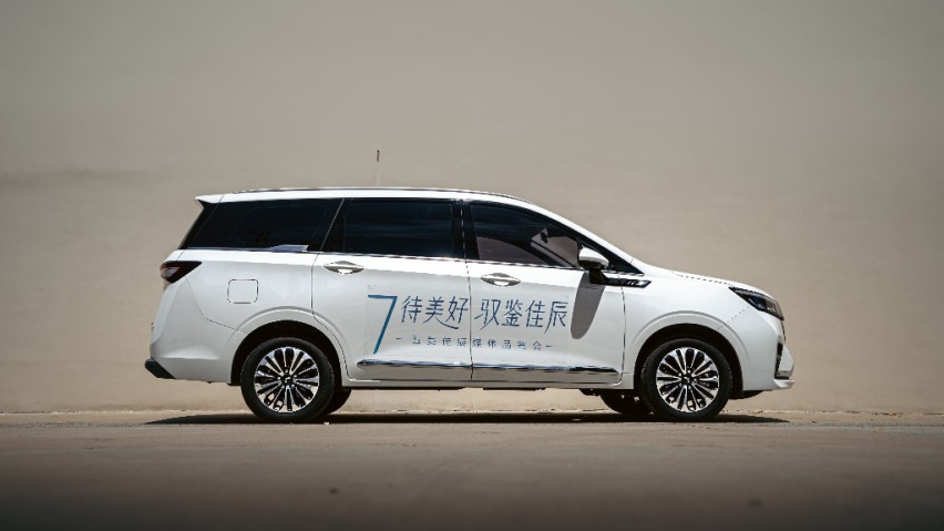 号称“最接地气的七座车“来了！五菱这次又刷新了我的认知！