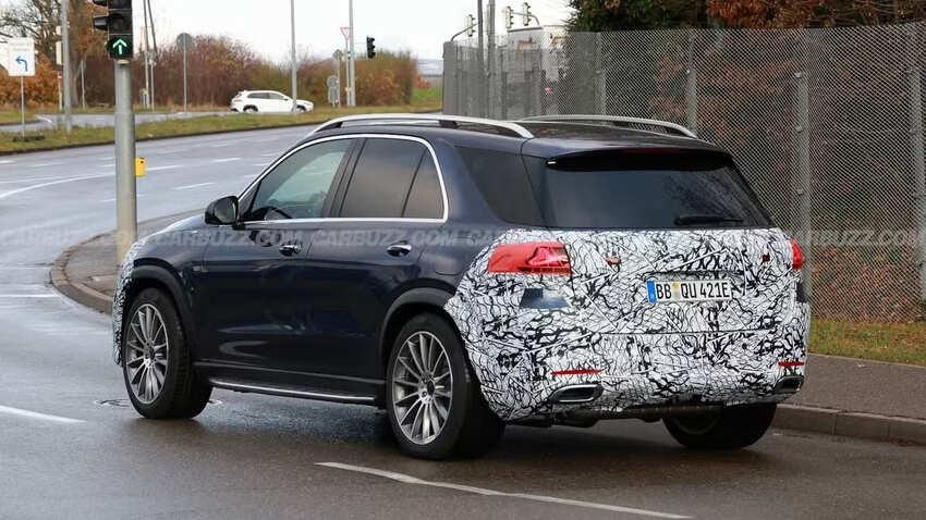 奔驰 豪华SUV GLE 新款造型曝光！导入新设计语言 超大屏幕成内装