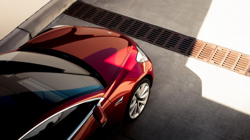 国产特斯拉Model 3售35.58万起，460公里续航，5